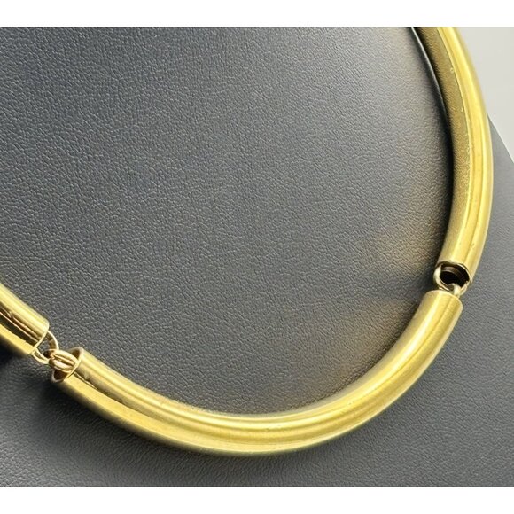 Vintage Ann Taylor Gold-Tone Curved Tubular Necklace Collar Adjustable, Logo Tag - Picture 9 of 13